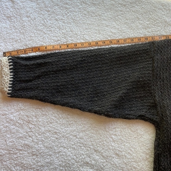 Handmade Thick Chunky Overaized Wool Sweater Cardigan, Made in Ecuador Woman's M - Picture 8 of 11